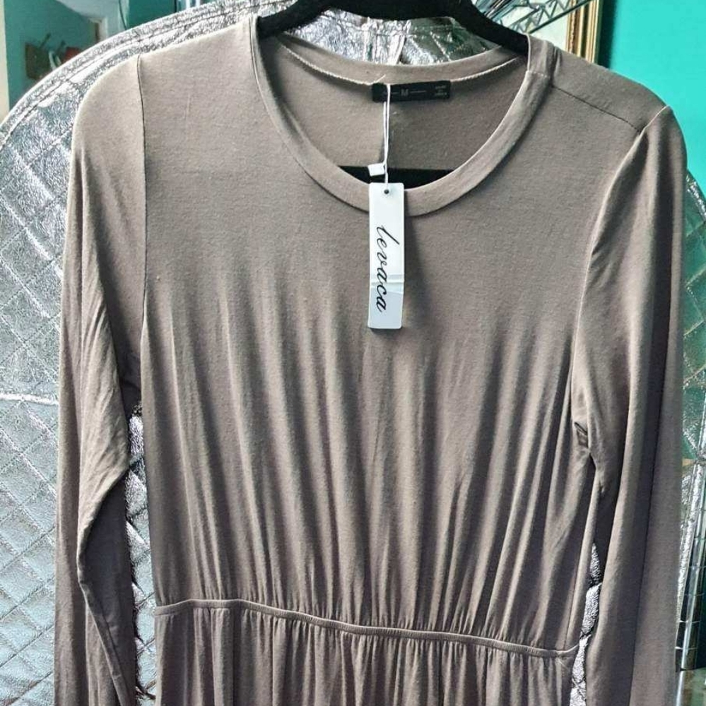 💫 2/25. Brown dress